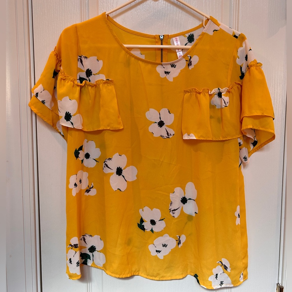 Xhilaration blouse size L yellow with flowers.